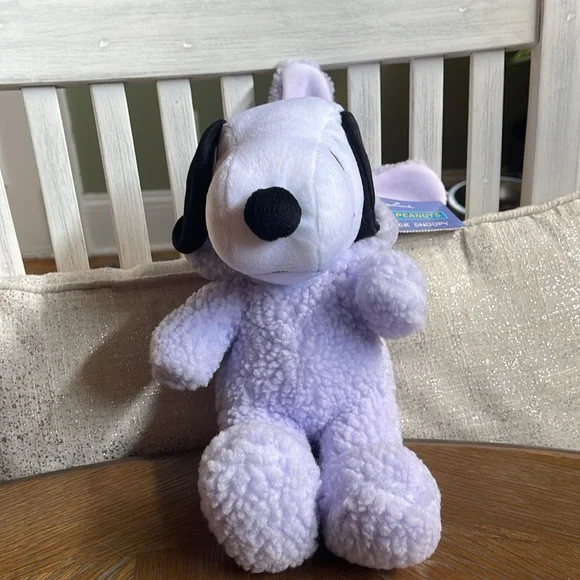 Hallmark Plus Easter Snoopy- new with tags - Picture 2 of 4